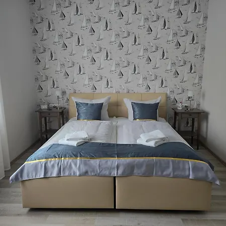 Savannah-blue Бёргеренде-Ретвиш